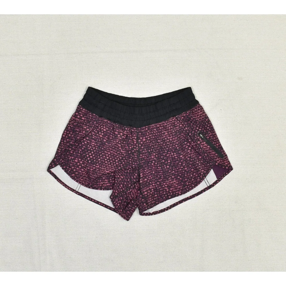 Lululemon Women's Sweat Tracker Shorts Geometric Polyester Purple Size 6 Gym